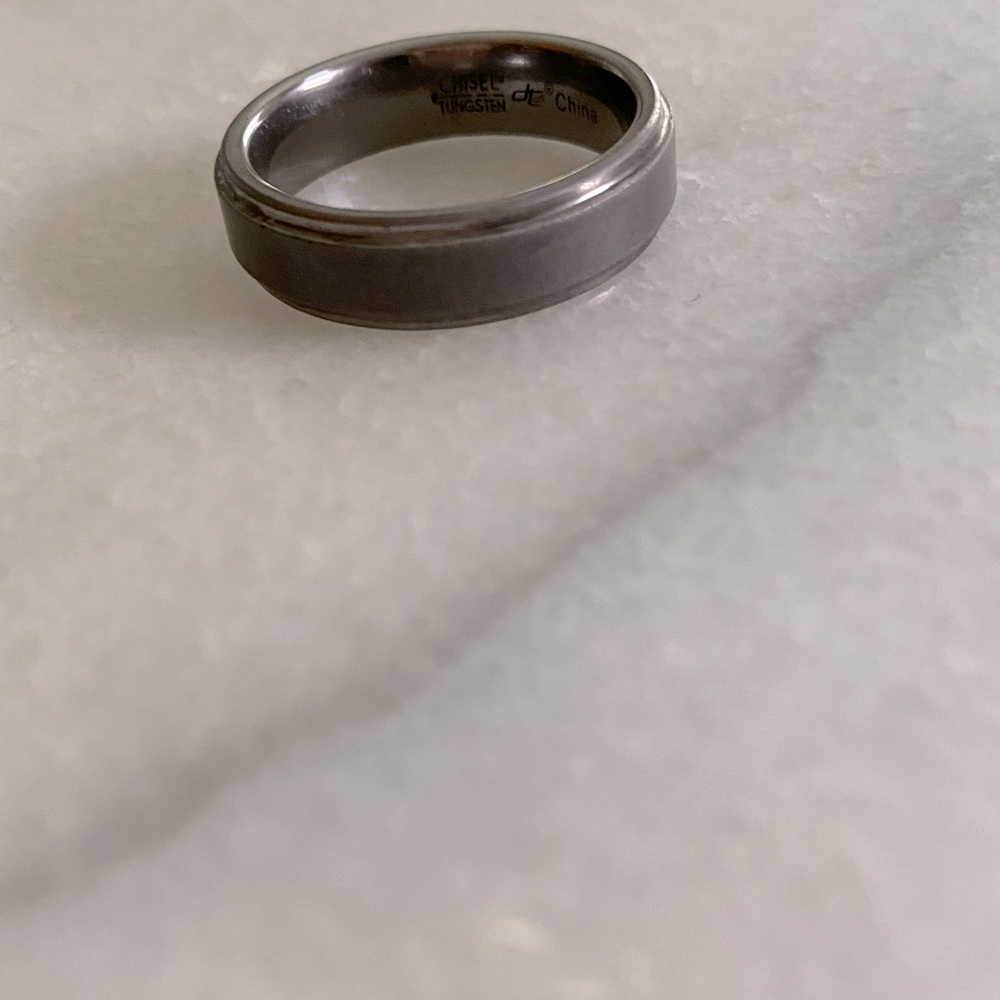 Chisel Tungsten Ring - image 3